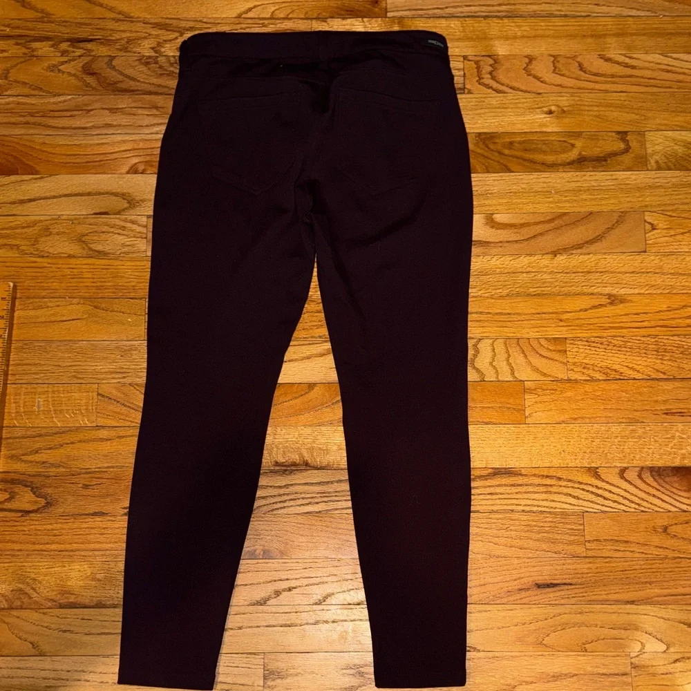 LIVERPOOL Women's 6/28‎ petite Skinny Ankle Stretch Pants in Aubergine